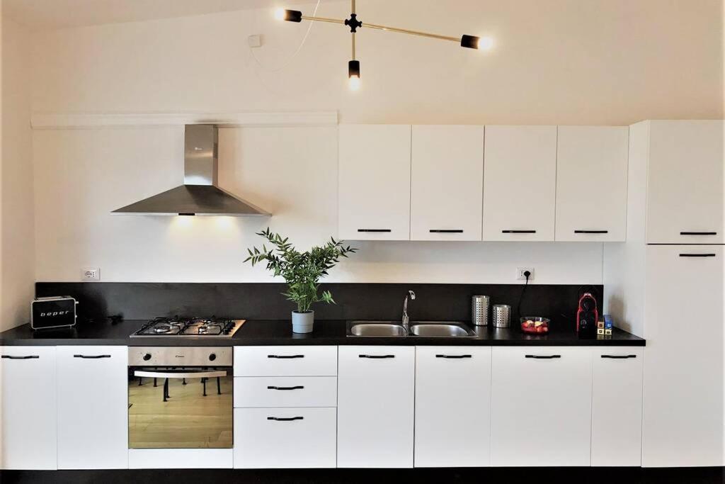 Luxus P4T Family 3 Bedroom With Pool, Tennis Court And Sauna 브린디시 외부 사진