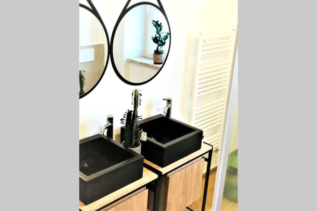 Luxus P4T Family 3 Bedroom With Pool, Tennis Court And Sauna 브린디시 외부 사진