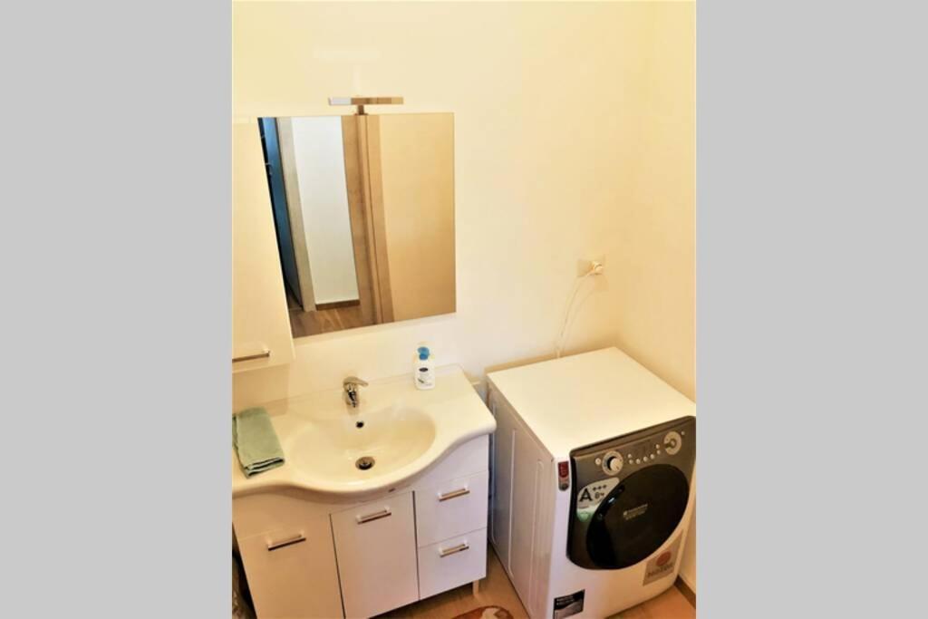 Luxus P4T Family 3 Bedroom With Pool, Tennis Court And Sauna 브린디시 외부 사진