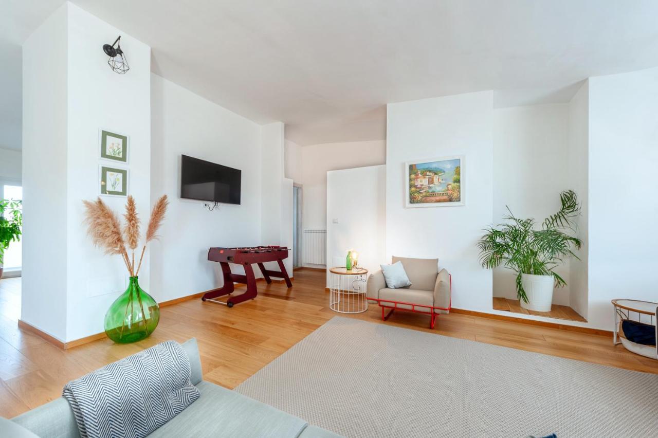 Luxus P4T Family 3 Bedroom With Pool, Tennis Court And Sauna 브린디시 외부 사진