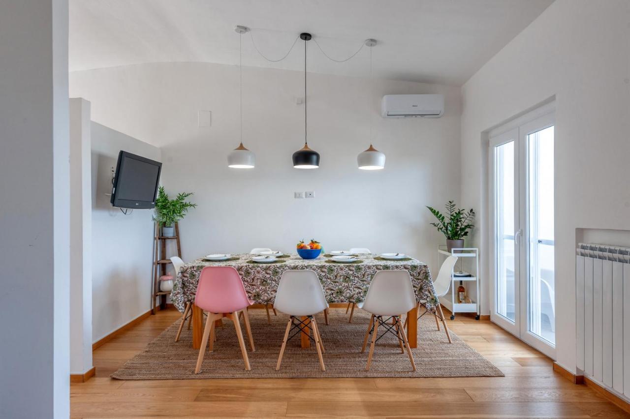 Luxus P4T Family 3 Bedroom With Pool, Tennis Court And Sauna 브린디시 외부 사진