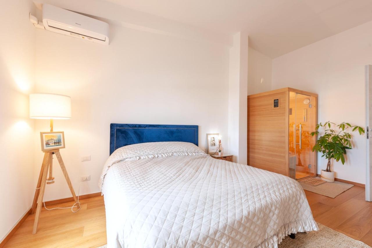 Luxus P4T Family 3 Bedroom With Pool, Tennis Court And Sauna 브린디시 외부 사진